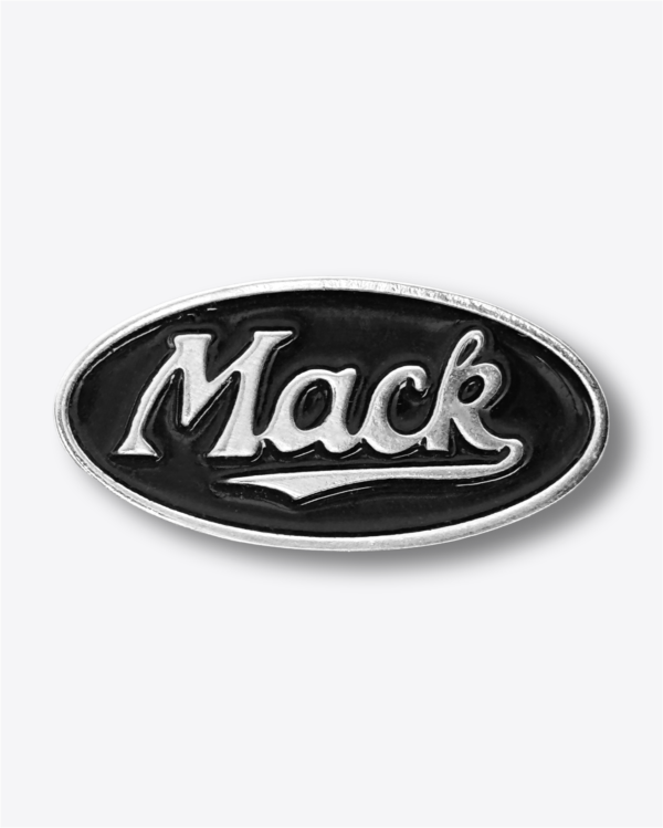Pin Mack